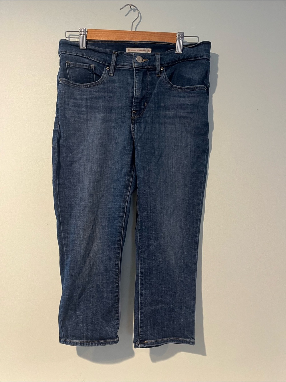 Levi’s 311 Women’s Shaping Skinny Capri Blue Jeans, Size 30